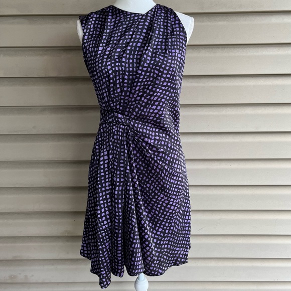 Theme Dresses & Skirts - •Theme• Sleeveless Asymmetrical Dress - Size Medium